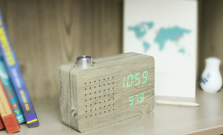 Radio Click Clock