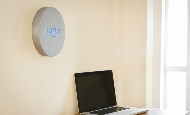Wall Click Clock