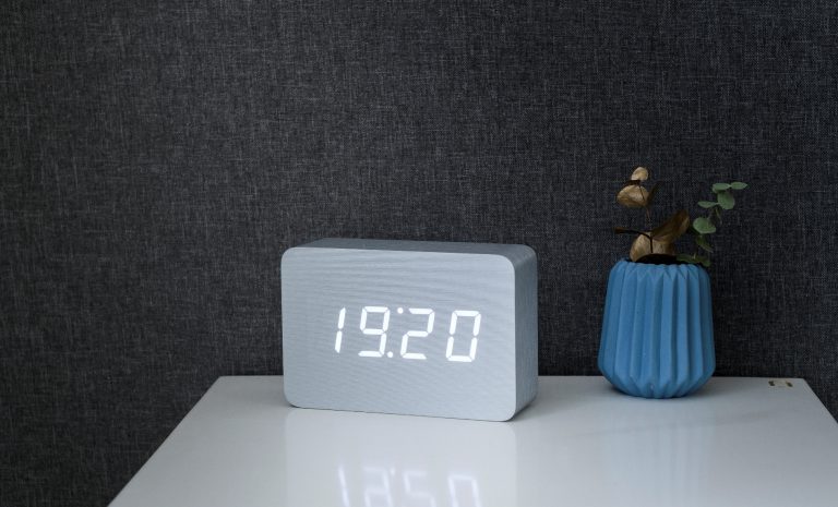 Brick Click Clock