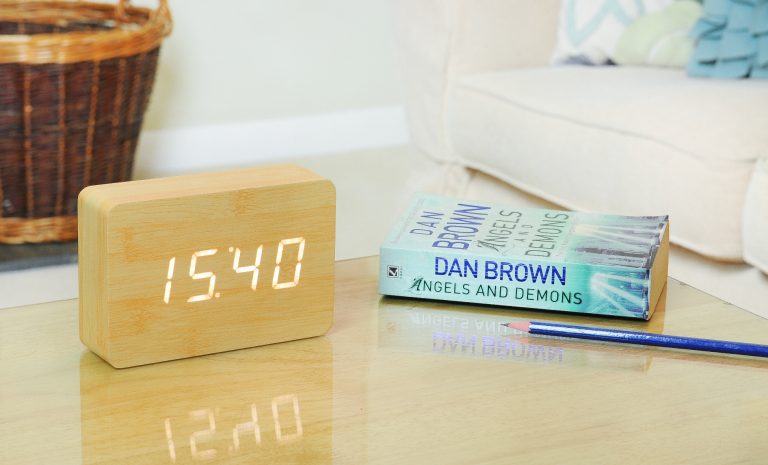 Brick Click Clock